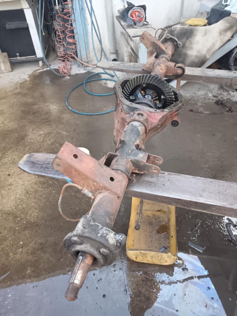 Pont arrière et différentiel 13x49 Jaguar Mk2 3.4 LesAnciennes.com