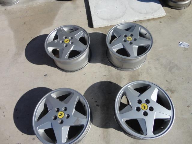 Jantes Ferrari 348 LesAnciennes.com
