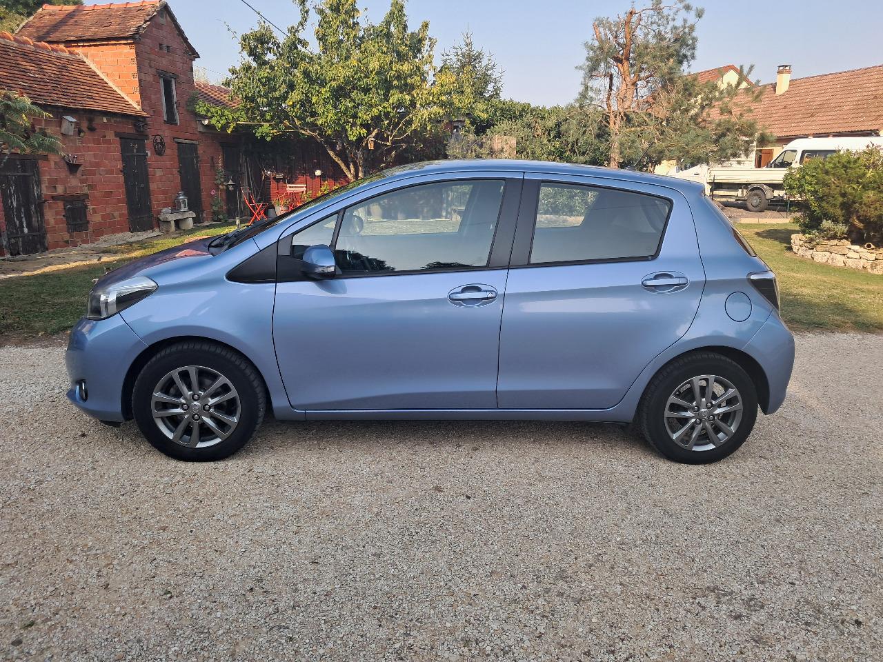 TOYOTA YARIS Troisième génération LesAnciennes.com