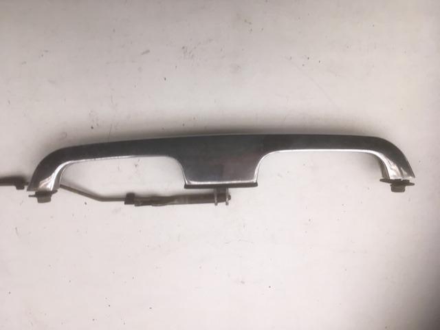 Poignée de hayon chromé VOLVO 245 LesAnciennes.com