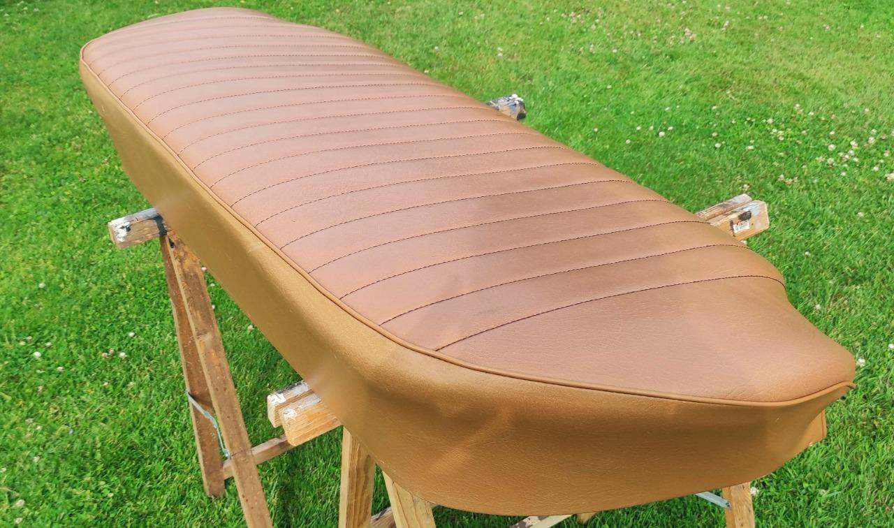 Banquette Renault R8 R10 LesAnciennes.com