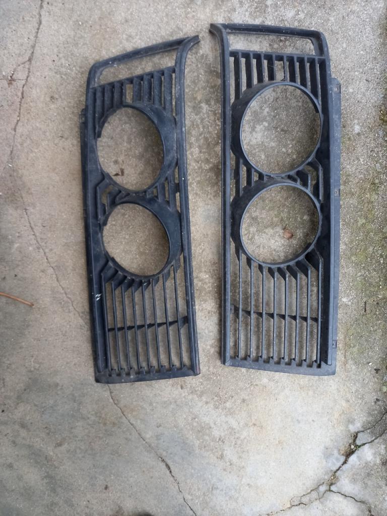 Calandres de BMW 323 i LesAnciennes.com