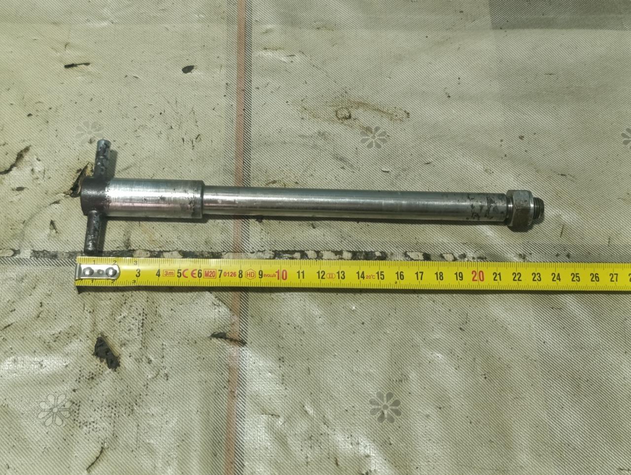 Axe de roue avant DUCATI 125 160 175 200 250 LesAnciennes.com