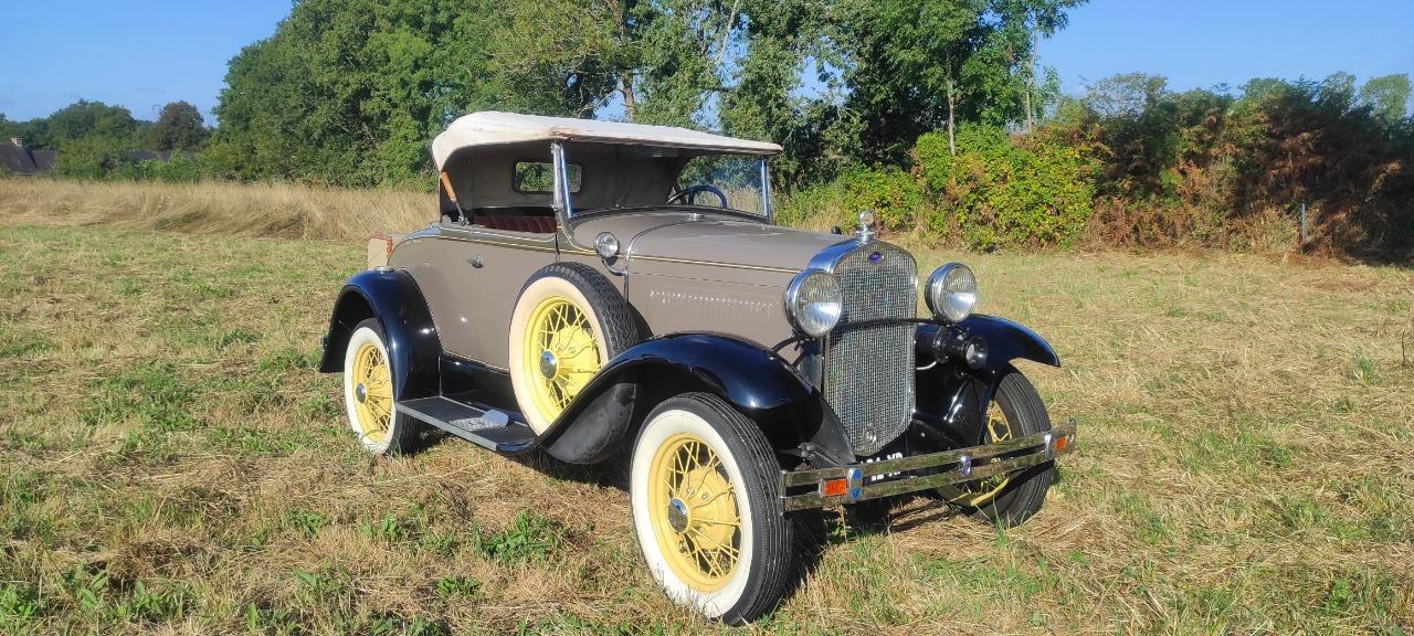 FORD A Roadster - 1930 LesAnciennes.com