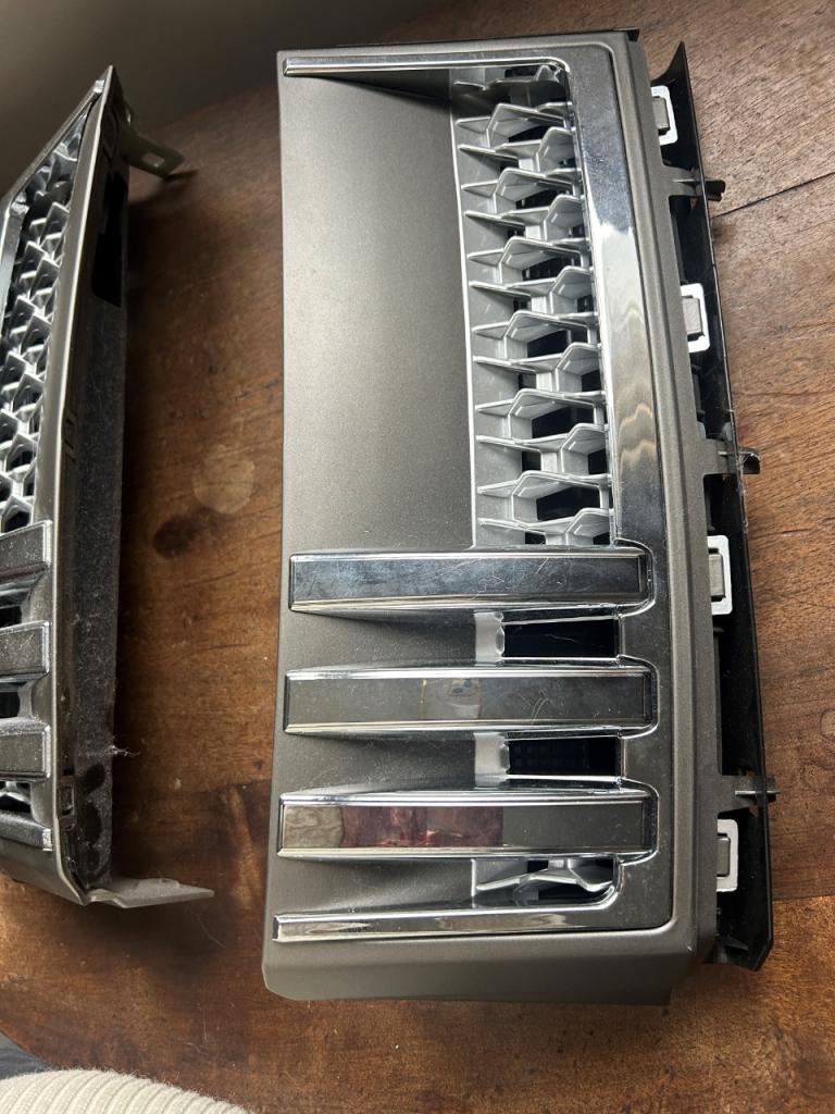 Ouïes latérales d'aile pour Range Rover L322 ph3 LesAnciennes.com