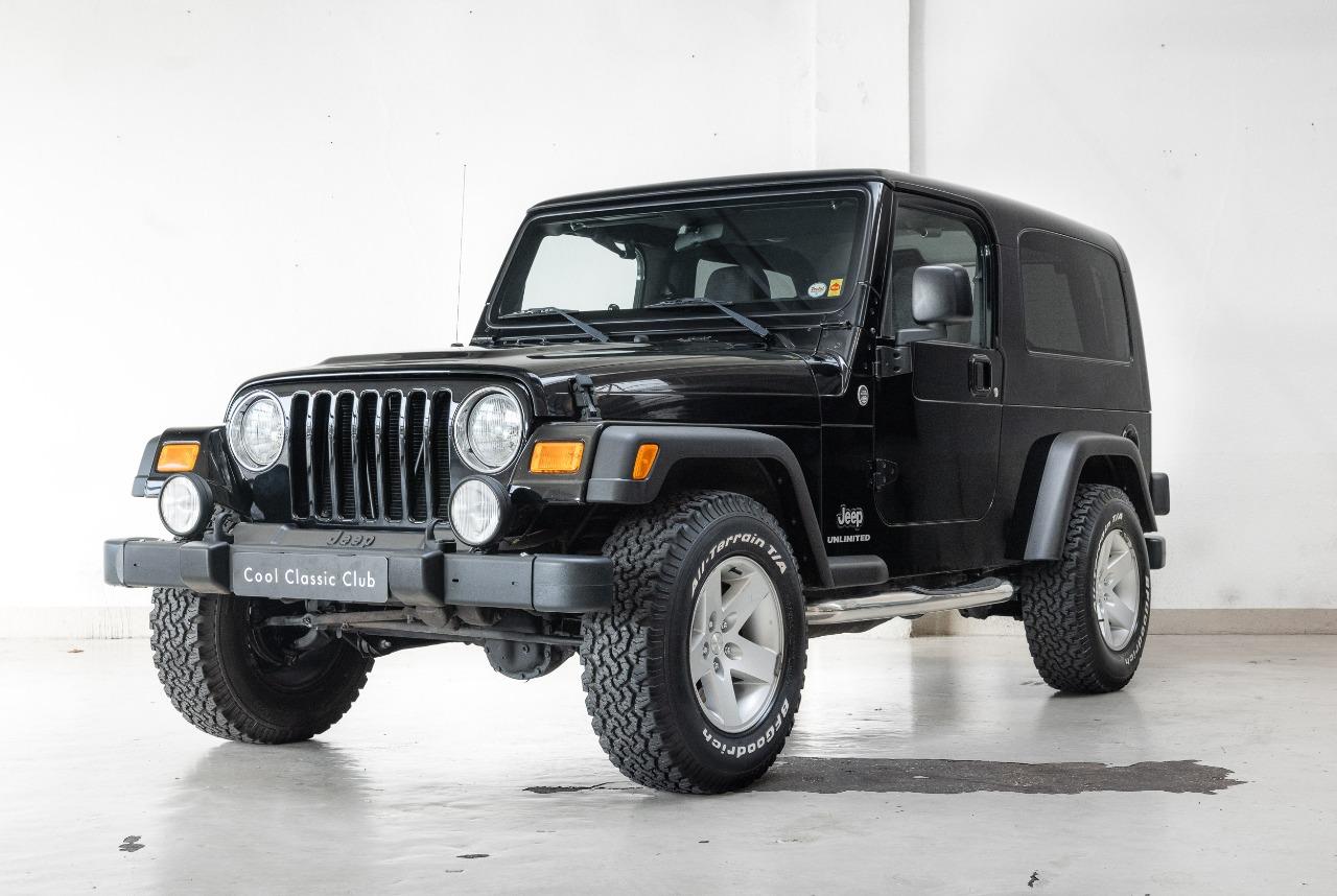JEEP Wrangler TJ LWB - Low Mileage - 2005 LesAnciennes.com