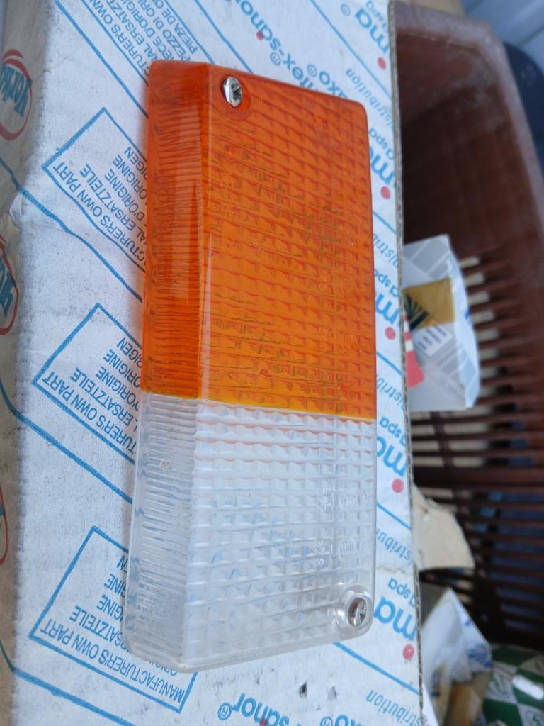 Clignotant RENAULT 5 (R5) LesAnciennes.com