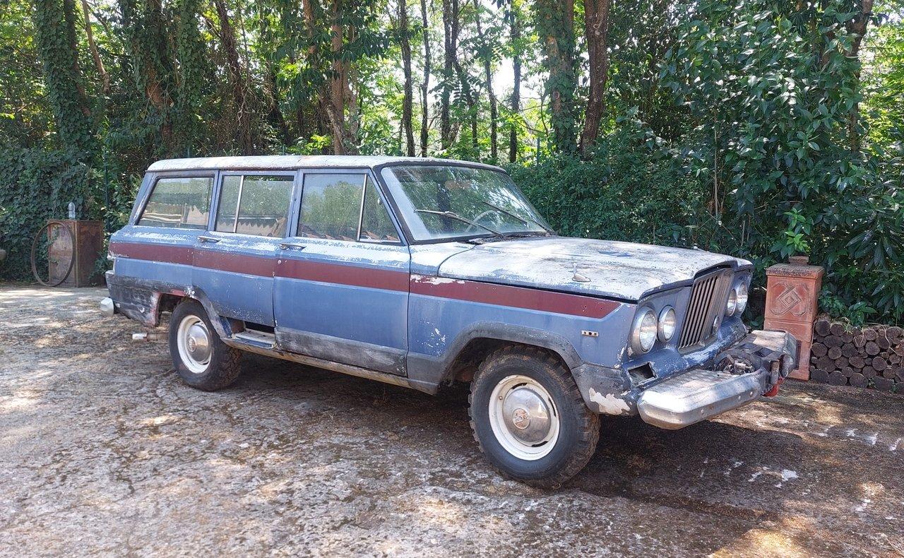 1963 Jeep SJ Wagoneer (Barn Find) LesAnciennes.com