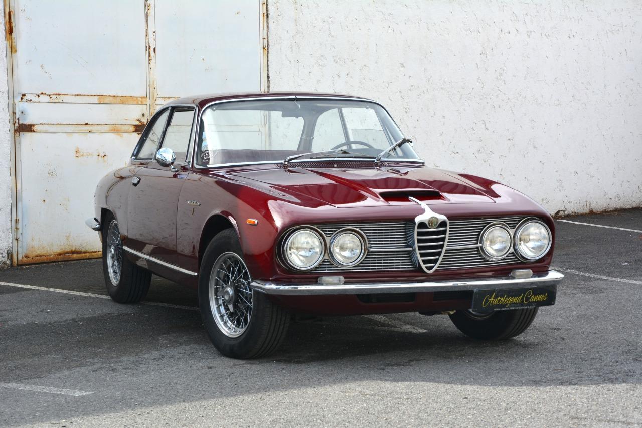ALFA ROMEO 2600 Sprint Coupé - 1962 LesAnciennes.com
