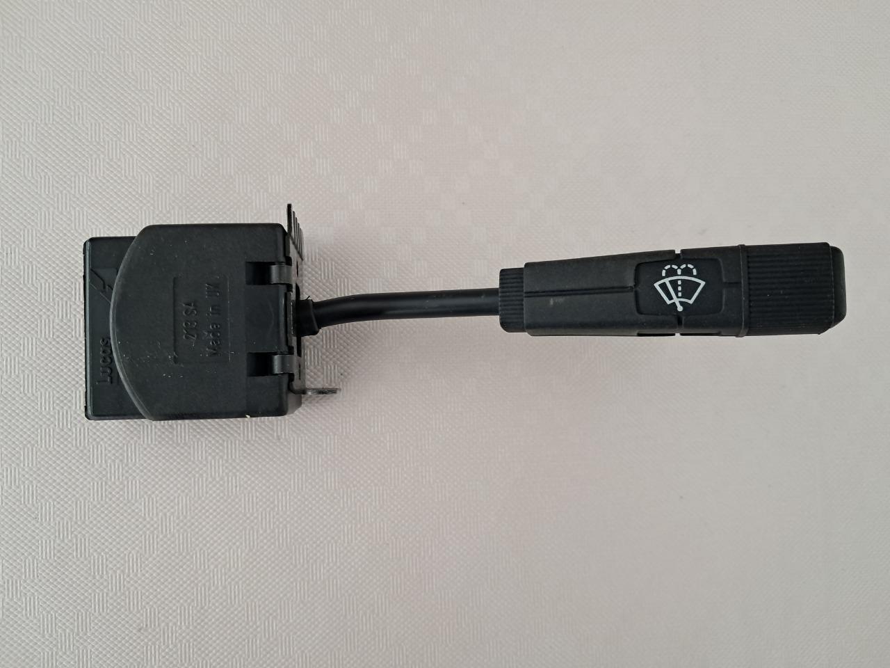 Commodo RENAULT Super 5 LesAnciennes.com