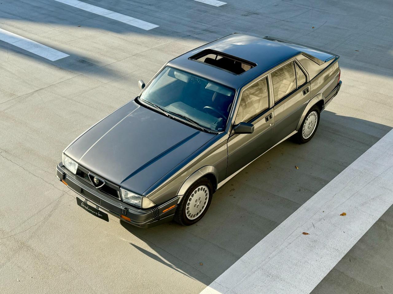 ALFA ROMEO 75 75 3.0 V6 Milano - 1989 LesAnciennes.com