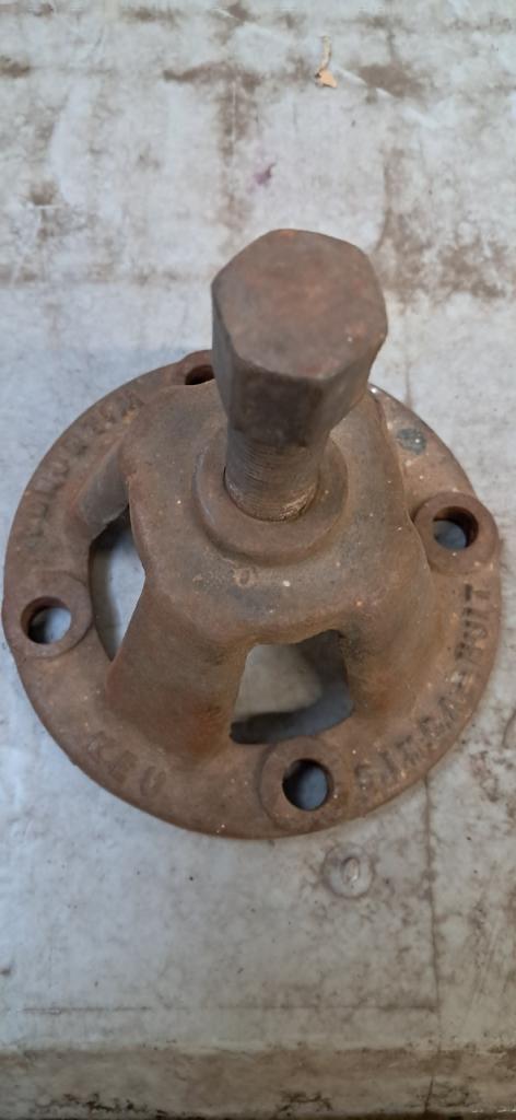 Arrache-moyeu WIMONDA LesAnciennes.com