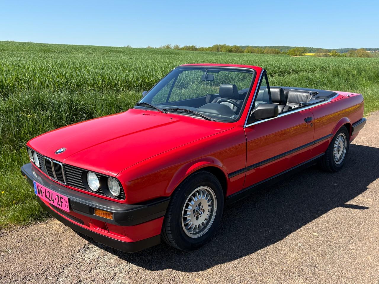 BMW 318 i Cabriolet - 1992 LesAnciennes.com