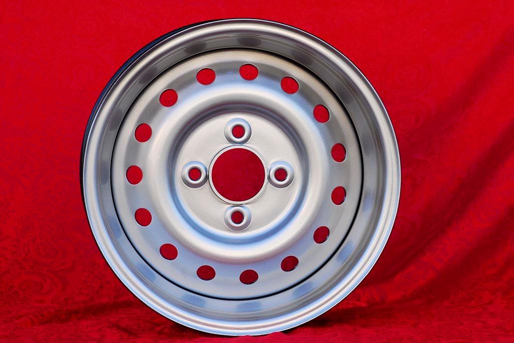 1 pc. jante Triumph TR6 6x15 ET1 Triumph 1967-76 T LesAnciennes.com