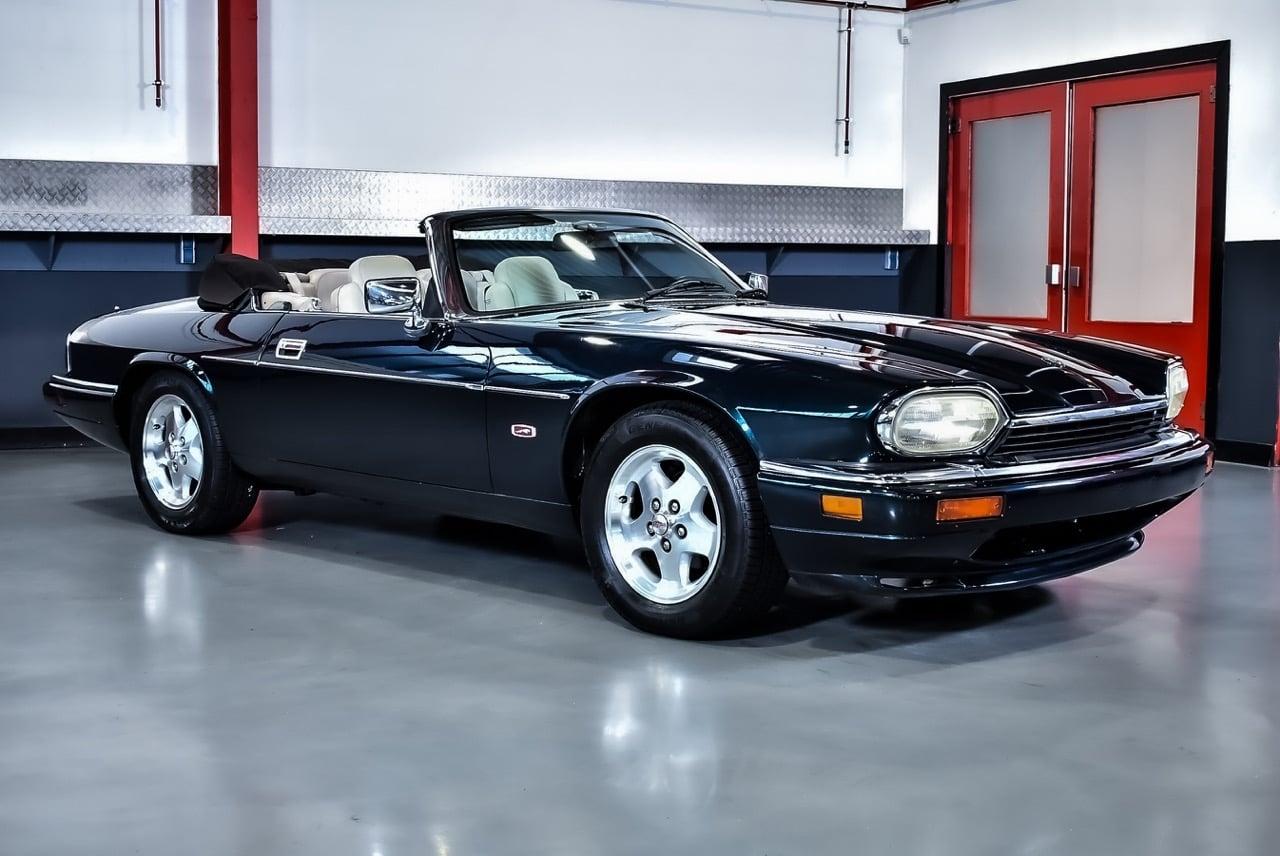 1995 Jaguar XJS Convertible 4,0L I6 LesAnciennes.com