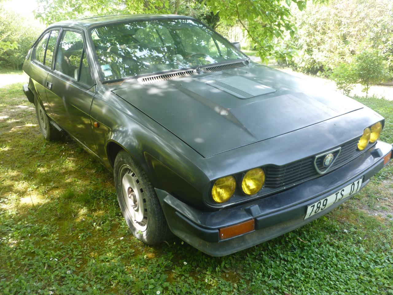 ALFA ROMEO GTV6 - 1982 LesAnciennes.com