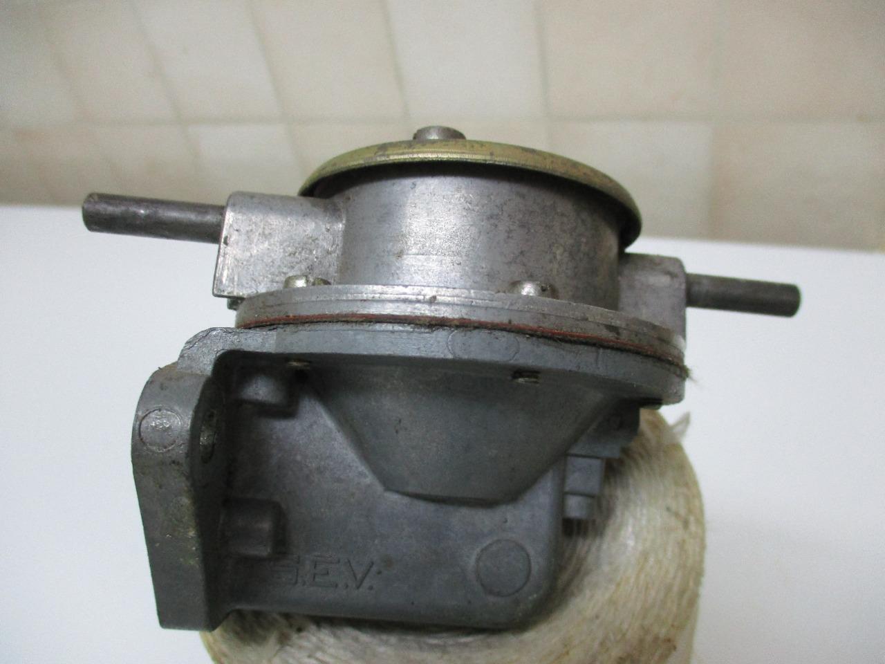 Pompe à essence S E V pompe A essence inconnue LesAnciennes.com