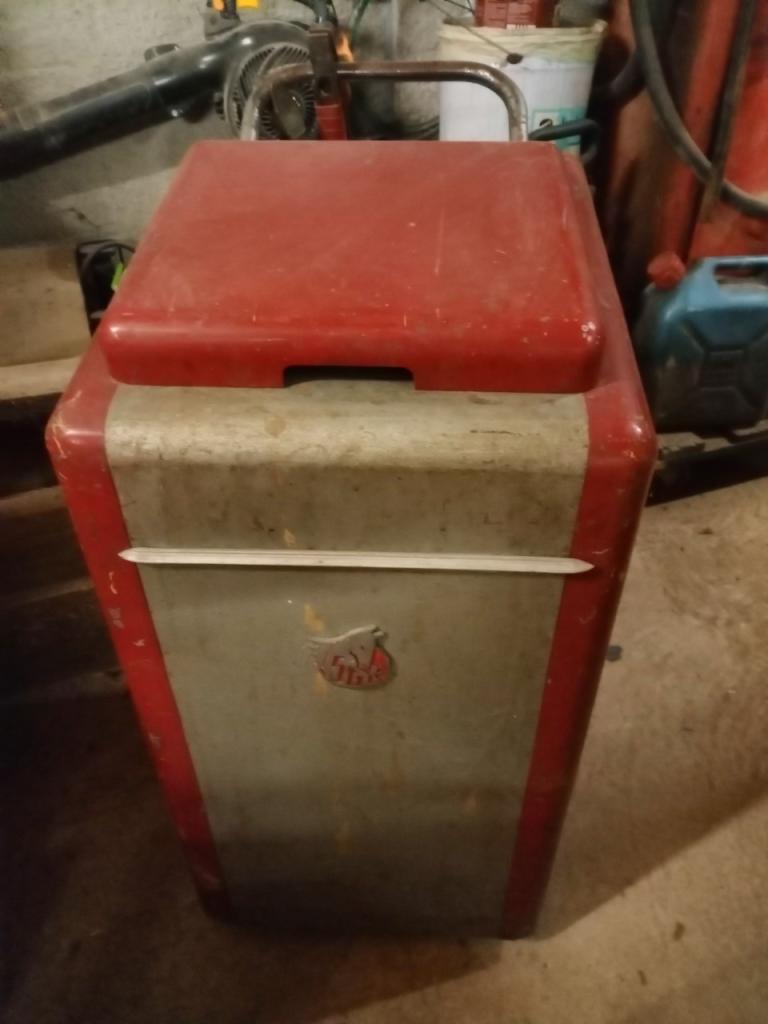 Chargeur démarreur vintage années 65-70 LesAnciennes.com