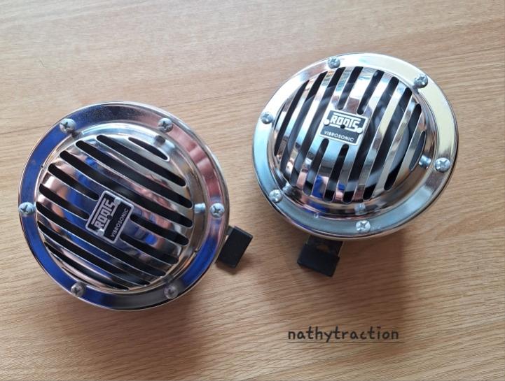 Paire de KLAXON 6V TRACTION CITROËN LesAnciennes.com