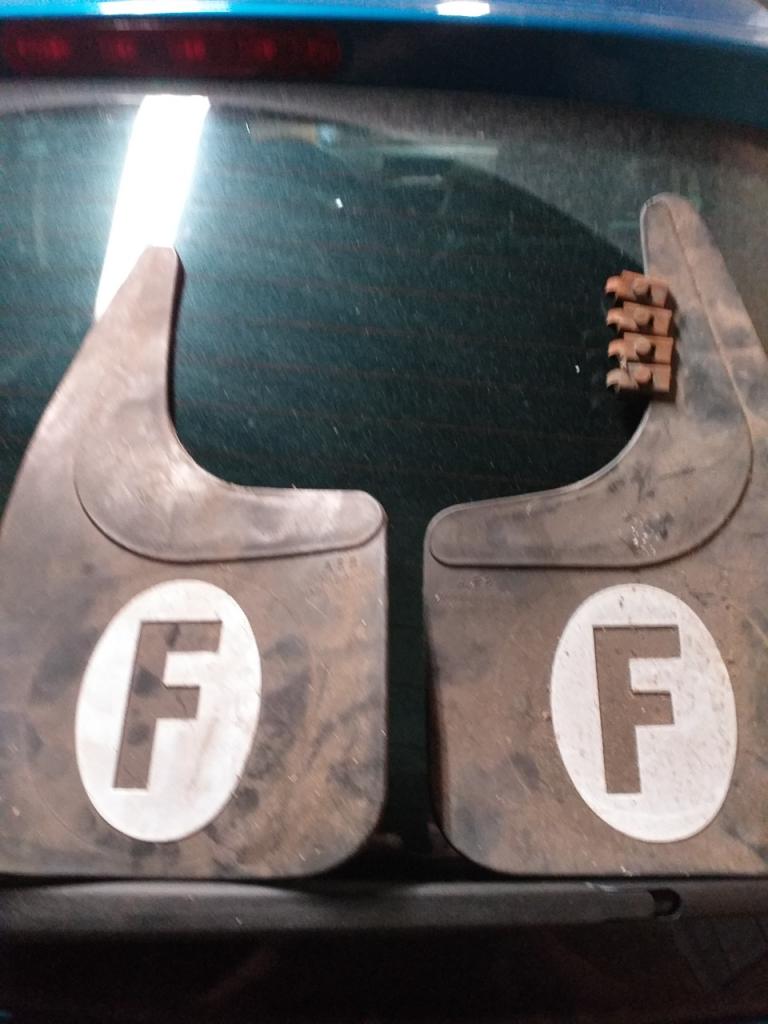 Bavettes INCONNU Inconnu LesAnciennes.com