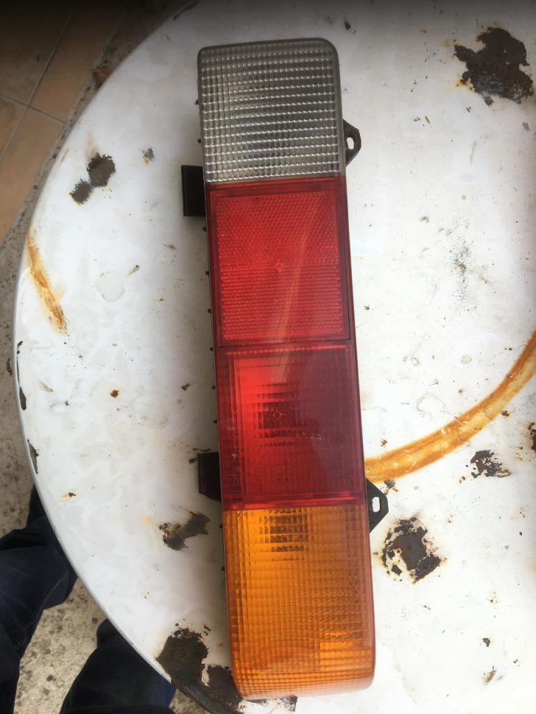 Feu FIAT cinquecento LesAnciennes.com