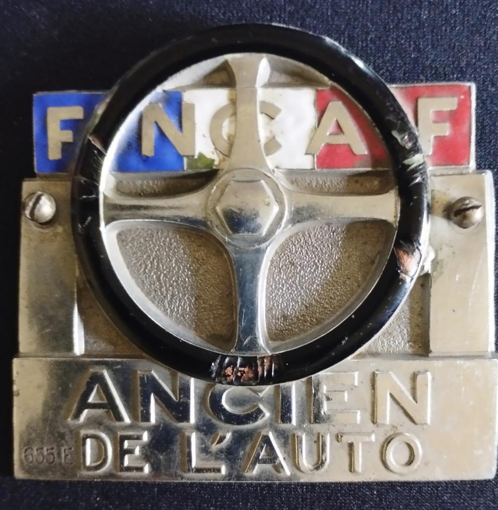 Plaque de calandre ancienne FNCAF LesAnciennes.com