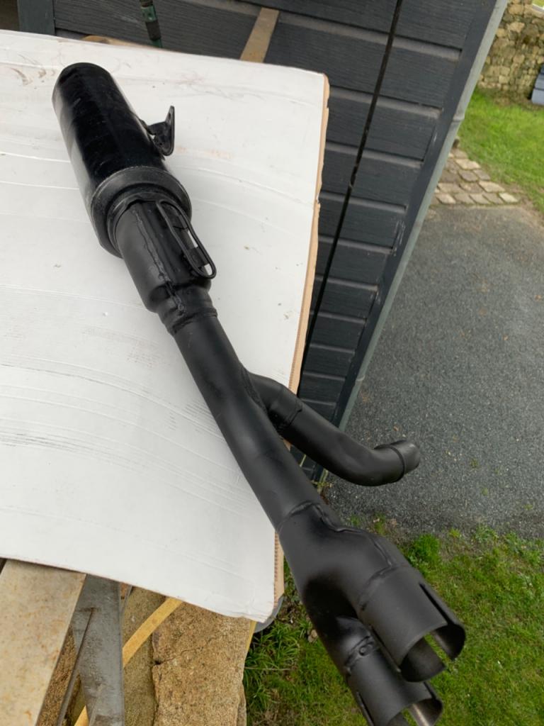 ÉCHAPPEMENT DROIT -HONDA VFR 750 R -RC 24 (86/88) LesAnciennes.com