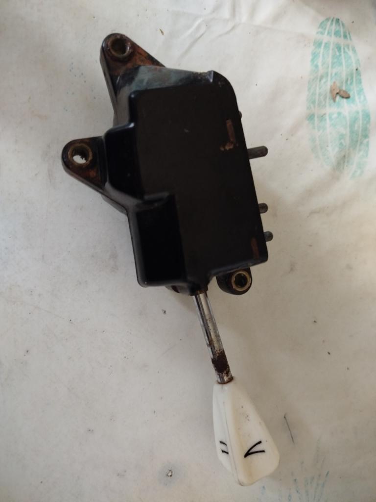 Commande de phares CITROEN Ami 6 DS /ID LesAnciennes.com