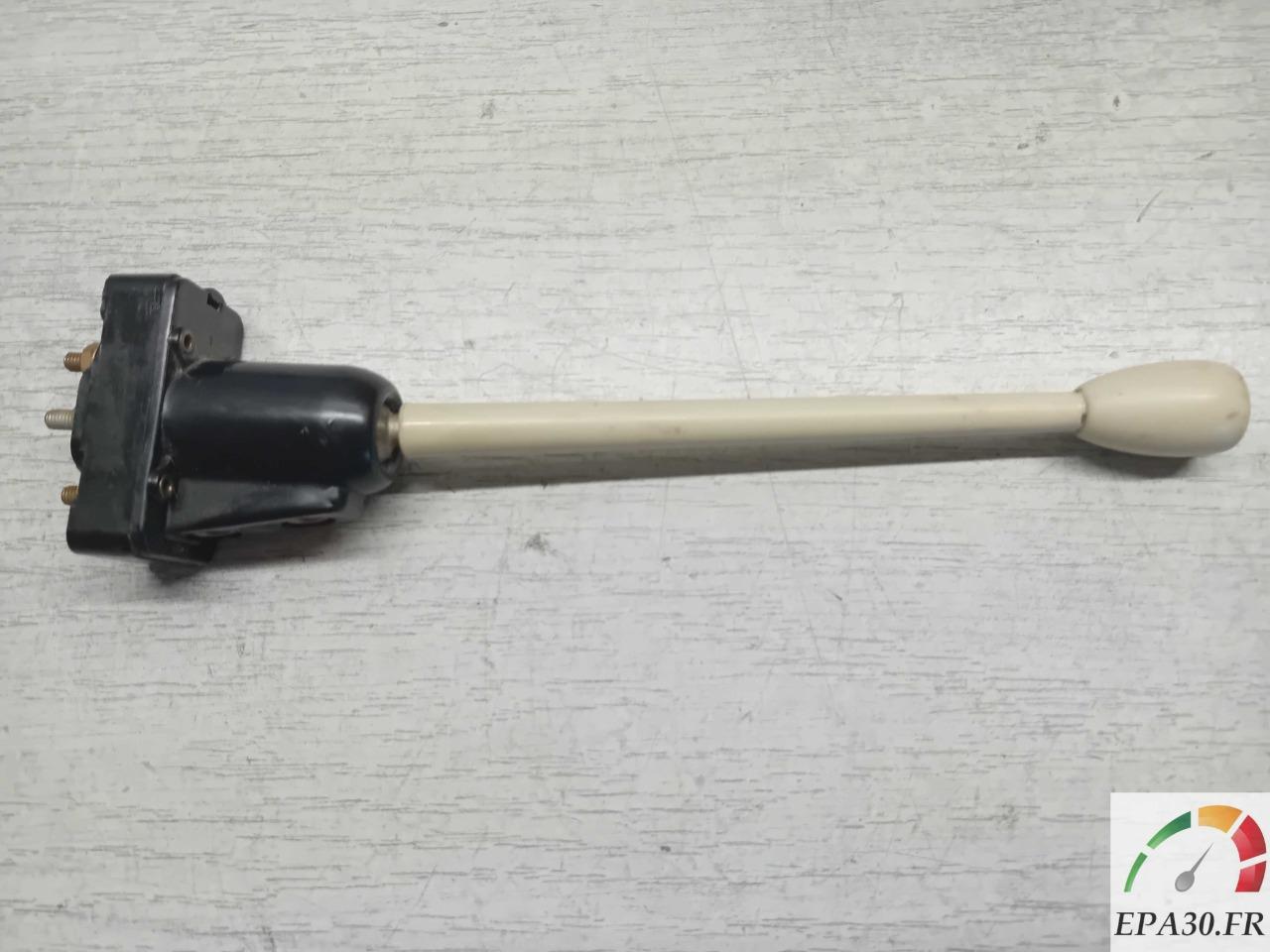 624043 – COMMODO DE PHARE PEUGEOT 403 8CV LesAnciennes.com