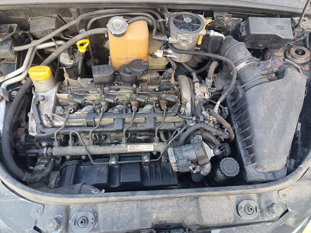 Moteur MERCEDES 220 D LesAnciennes.com