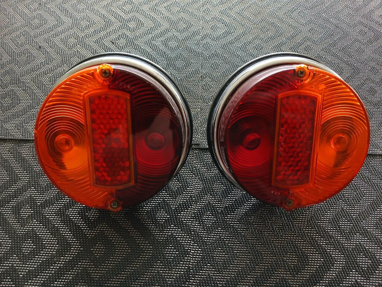 Feux arrière SIMCA 1000 série 1 LesAnciennes.com