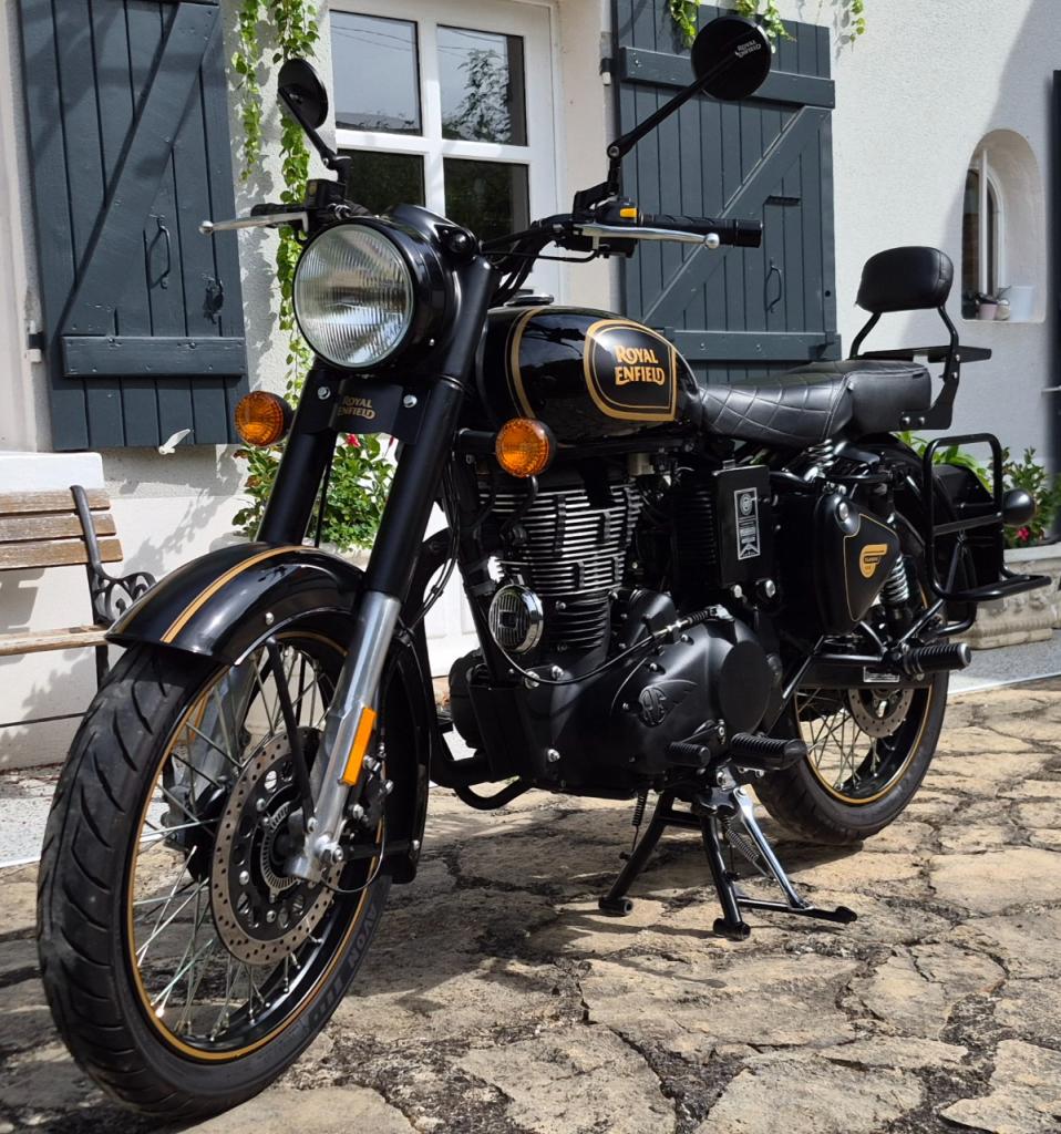 ROYAL ENFIELD Bullet Classic 500 Tribute - 2020 LesAnciennes.com