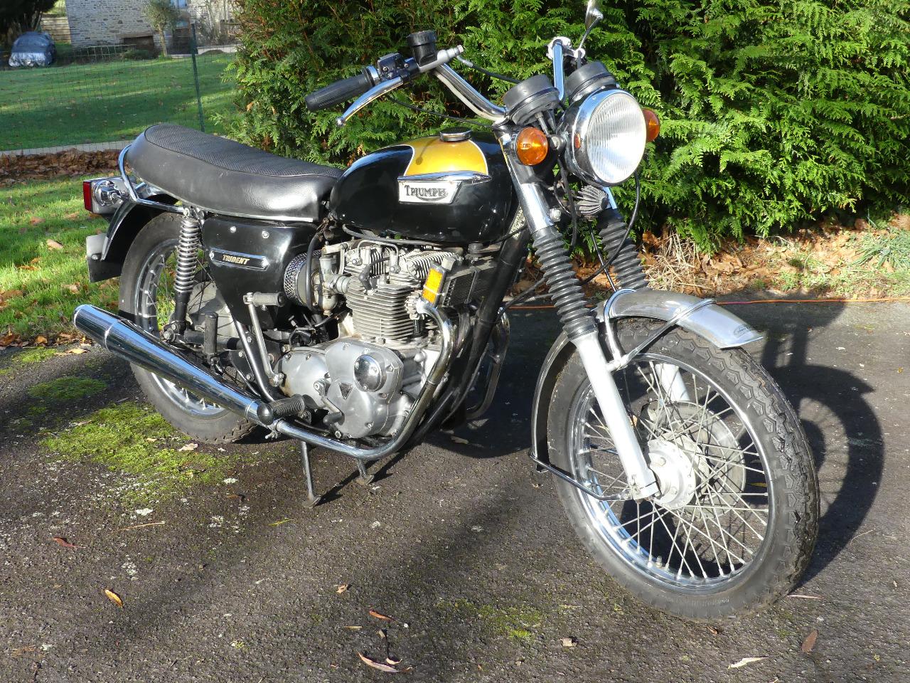 TRIUMPH Trident T150 - 1974 LesAnciennes.com