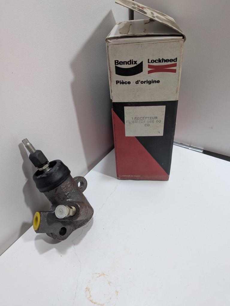 Récepteur embrayage Simca 1000 Rallye 651504 bendi LesAnciennes.com