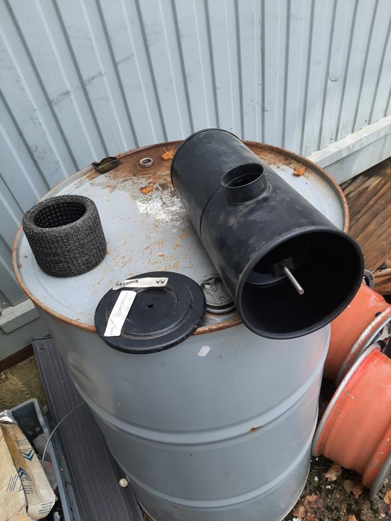 Boitier PEUGEOT 404 LesAnciennes.com