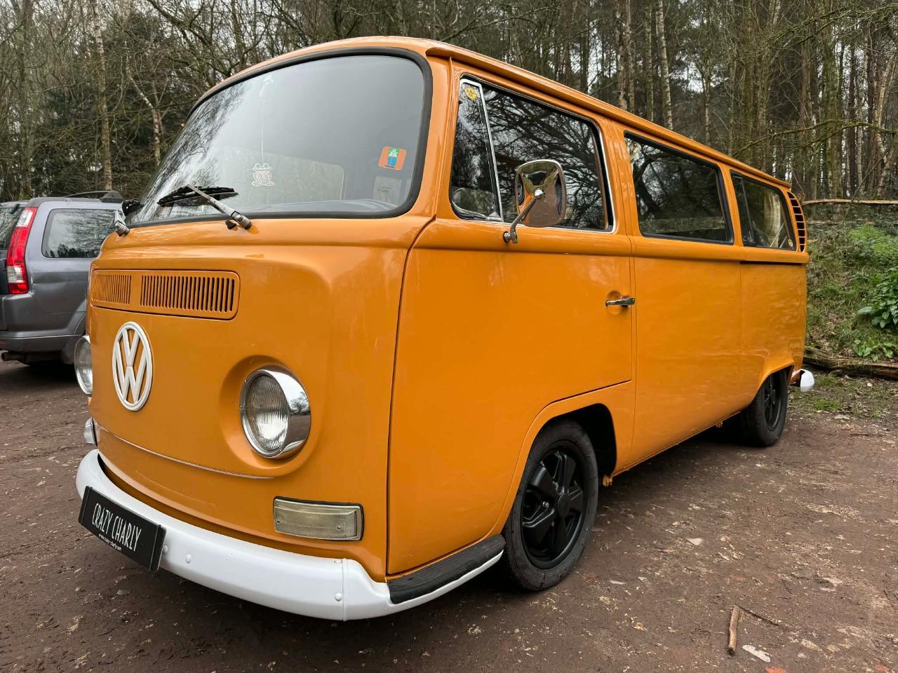 VOLKSWAGEN Combi T2a Microbus Deluxe - 1971 LesAnciennes.com