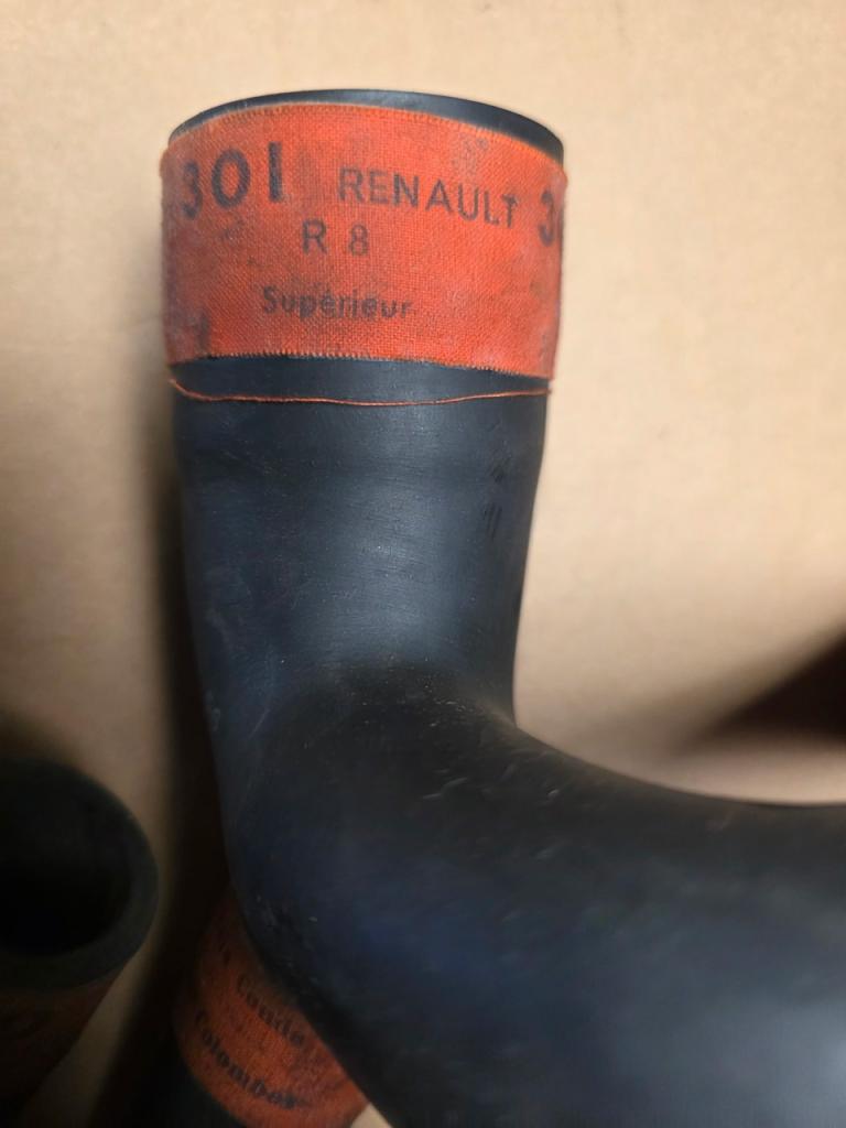 Durite RENAULT 8 (R8) LesAnciennes.com