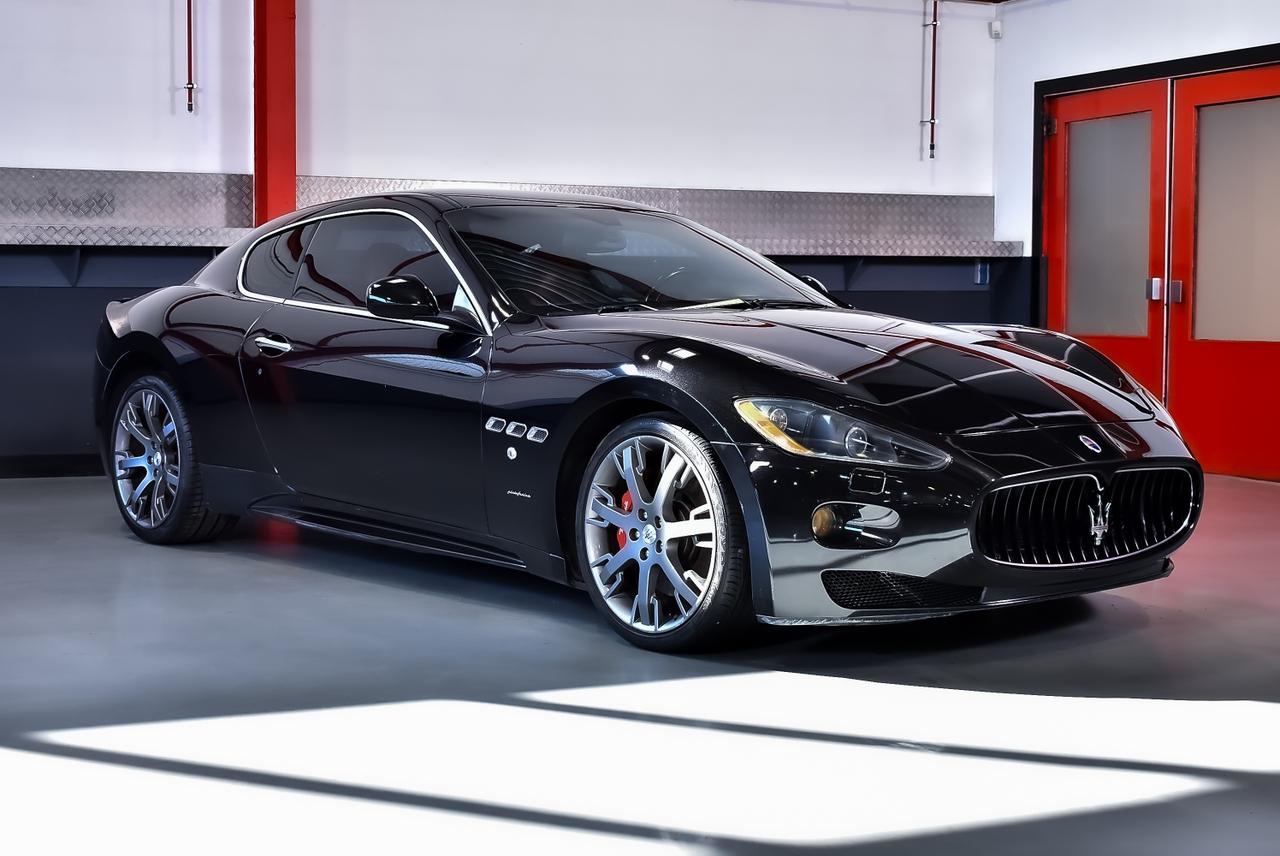 2009 Maserati GranTurismo S Coupe 4,7L V8 LesAnciennes.com