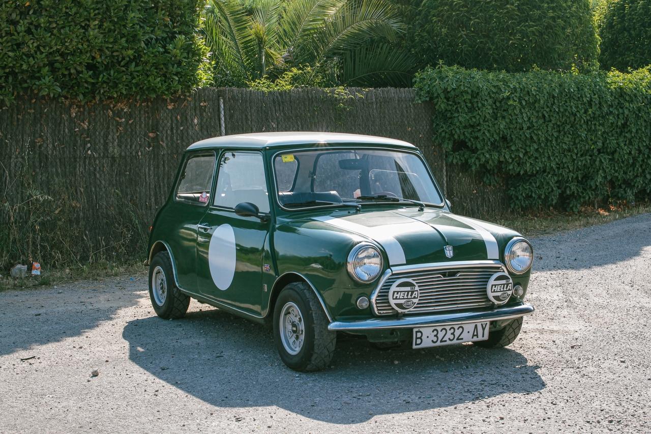1974 Morris Mini 1000 De Luxe LesAnciennes.com