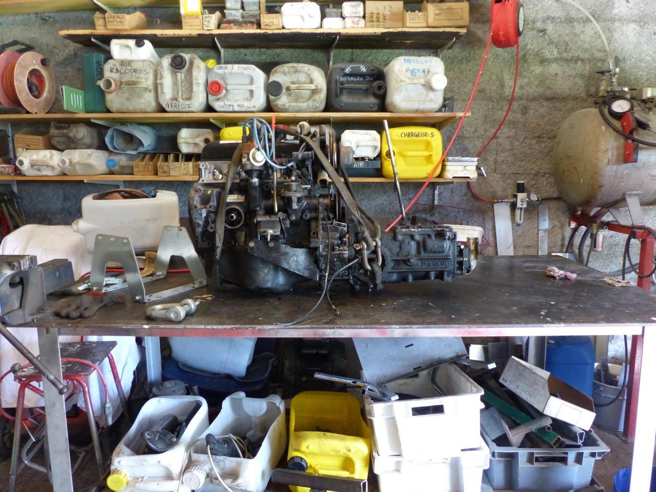 Support d' atelier pour moteur 4 L LesAnciennes.com