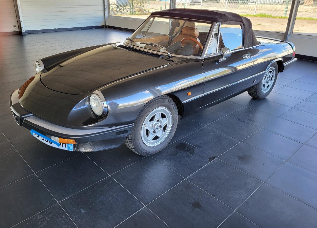 ALFA ROMEO Spider 11538 - 1984 LesAnciennes.com