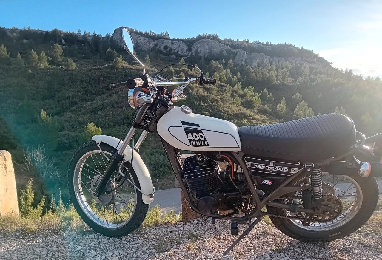 YAMAHA DT 400 B - 1975 LesAnciennes.com