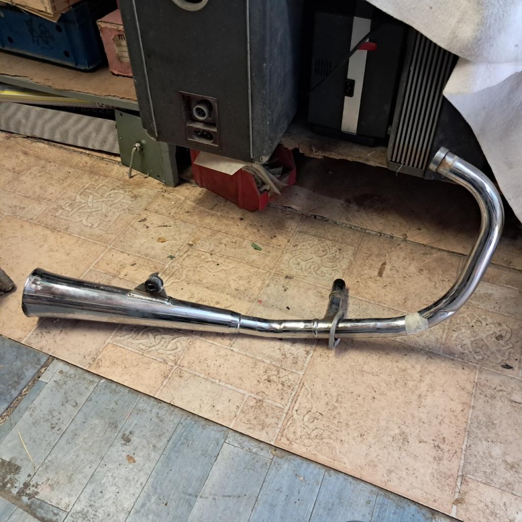 Echappement HONDA CM 125 LesAnciennes.com