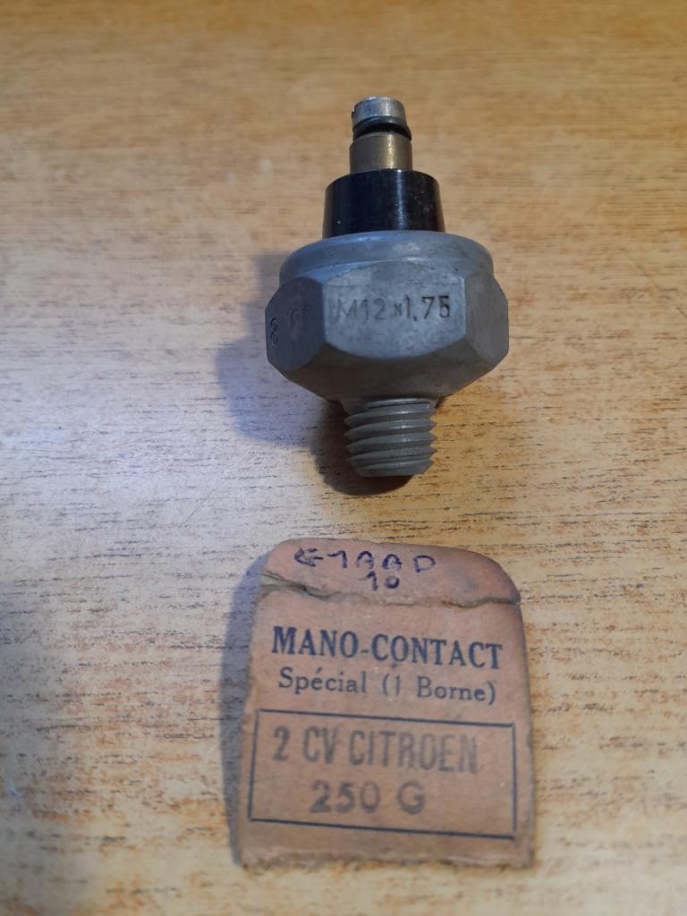 Manocontact CITROEN 2CV LesAnciennes.com