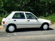 image_4-PEUGEOT 205 Green - 1989
