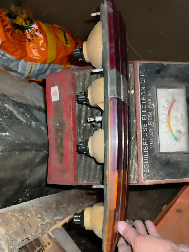 Feux CHEVROLET Monte Carlo LesAnciennes.com