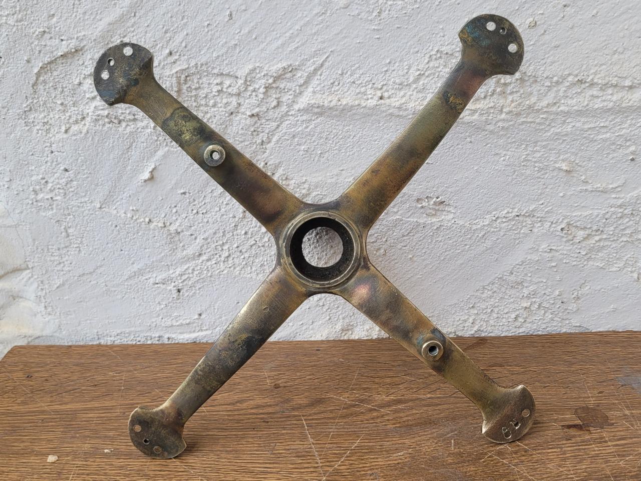 Pièces VOLANT BRONZE epoque 1900 ancêtre LesAnciennes.com