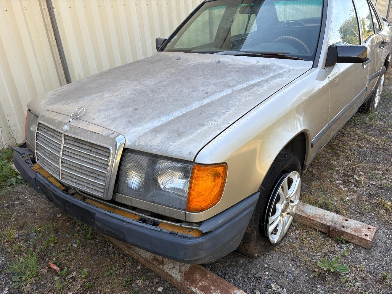 MERCEDES 300 D 4 X 4 BOITE MECA - 1989 LesAnciennes.com