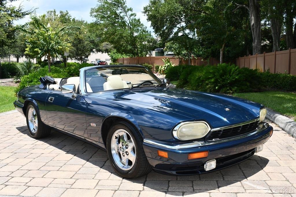 JAGUAR XJS Cabriolet - 1995 LesAnciennes.com