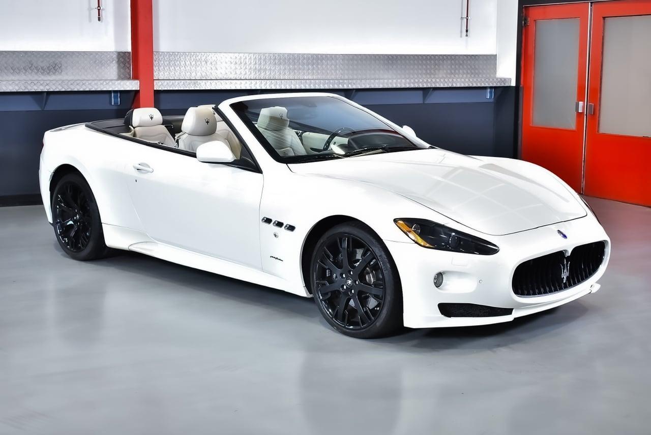 2012 Maserati GranCabrio Sport LesAnciennes.com